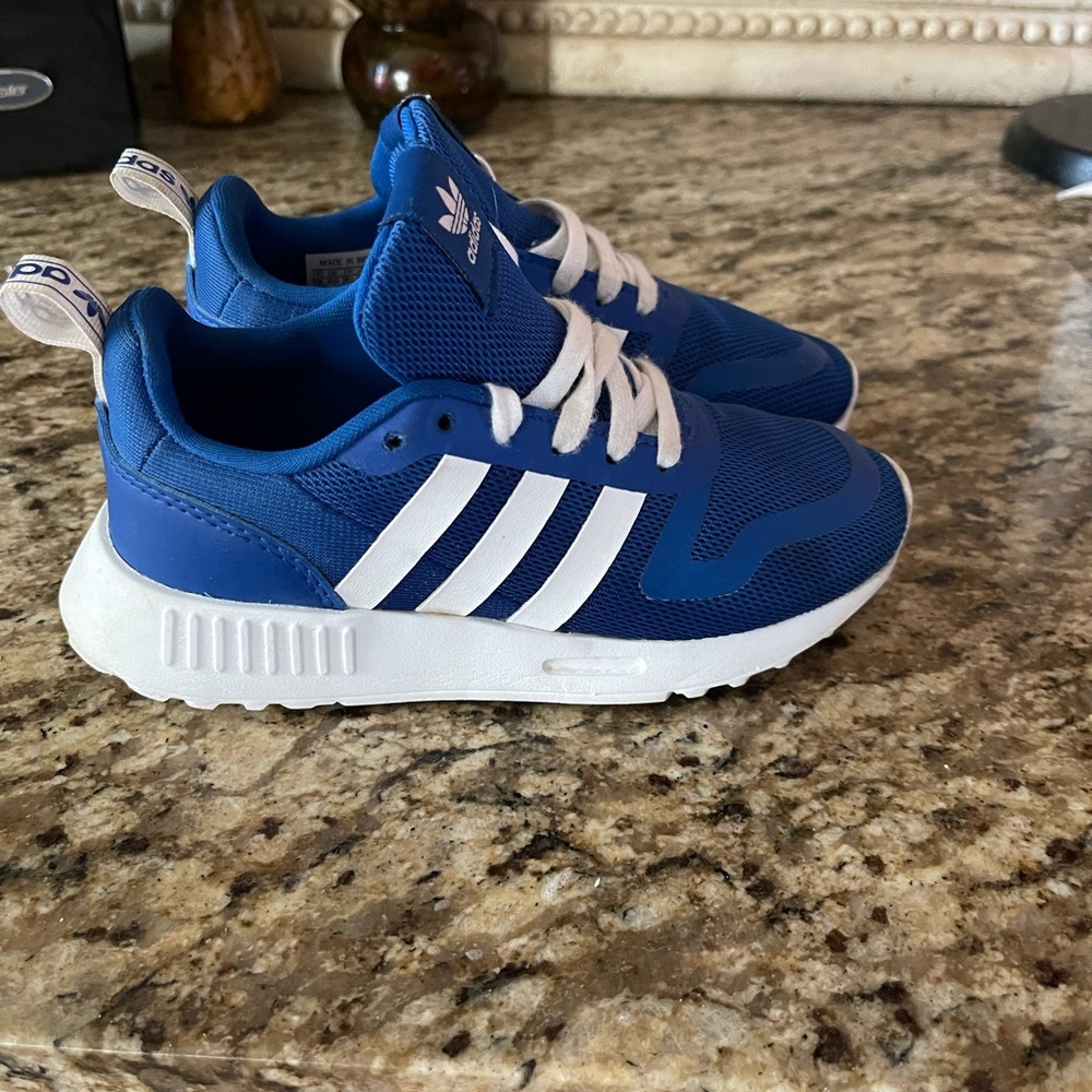 Toddler boy adidas sneakers blue like new only worn three times size 11k